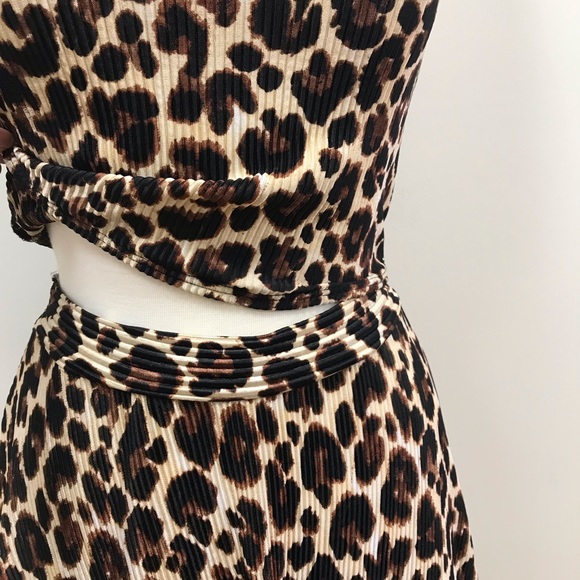 🐆Leopard print set!! 🐆 - Picture 3 of 5